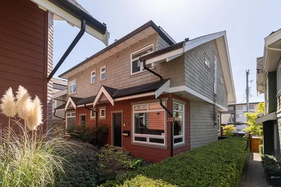 227 East 17 Street, North Vancouver
