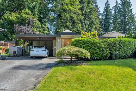 977 Belvedere Drive, North Vancouver
