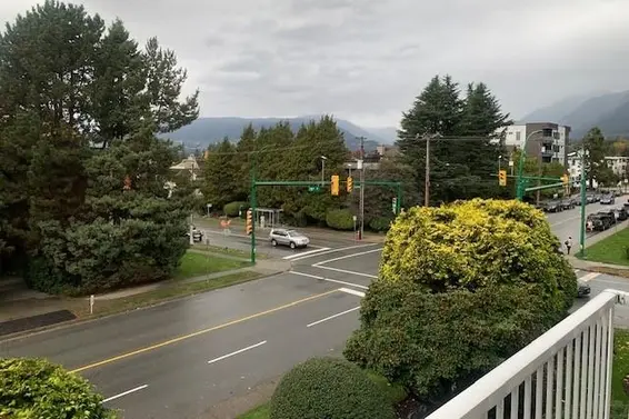 15 1450 Chesterfield Avenue, North Vancouver