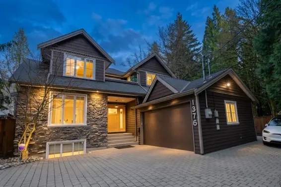 1376 Dyck Road, North Vancouver