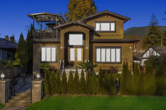 512 West 23rd Street, North Vancouver