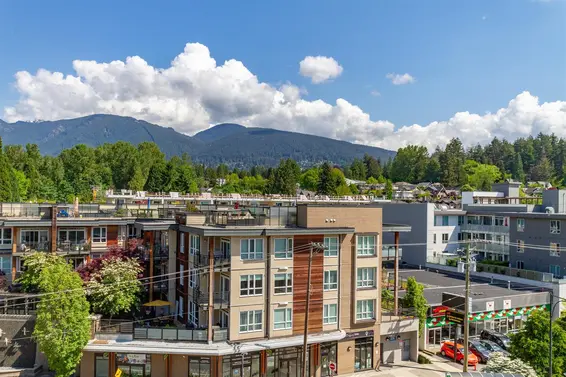 519 725 Marine Drive, North Vancouver