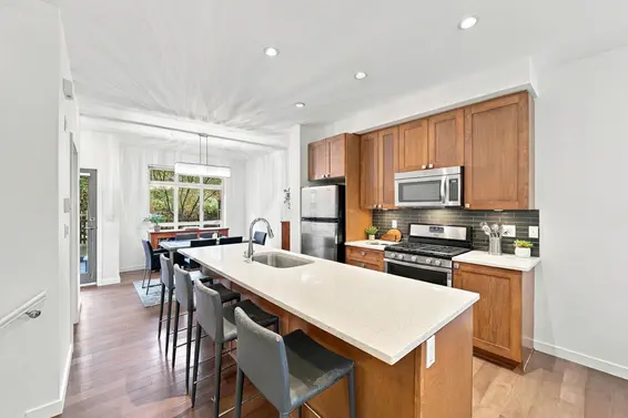 3332 Mt Seymour Parkway, North Vancouver