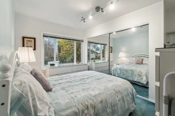 748 East 11Th Street, North Vancouver For Sale - image 3