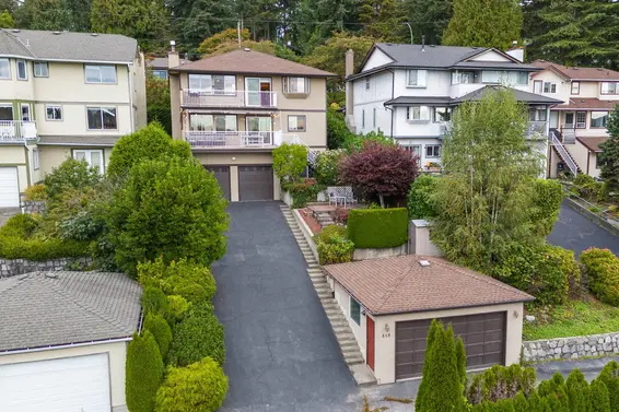 515 Tempe Crescent, North Vancouver For Sale - image 31