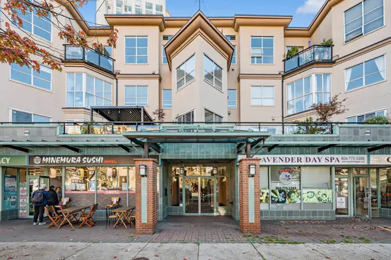 204 131 West 3rd Street, North Vancouver