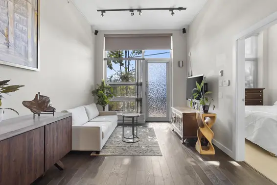 103 1182 West 16th Street, North Vancouver