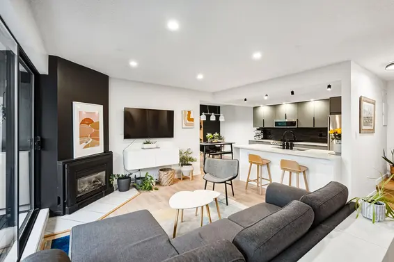 3146 Mountain Highway, North Vancouver