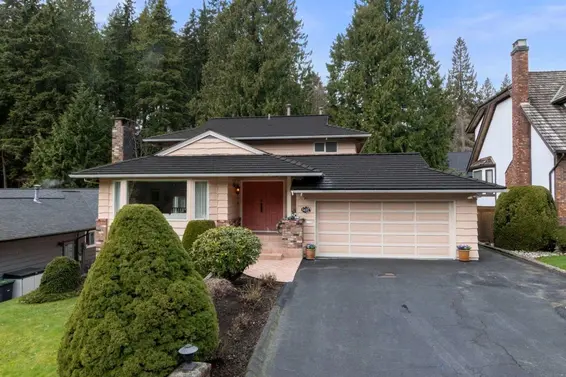 5427 Cliffridge Avenue, North Vancouver