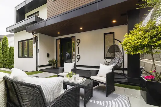 919 East 4th Street, North Vancouver
