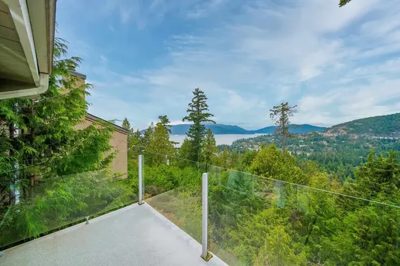 5343 Monte Bre Crescent, West Vancouver For Sale - image 22