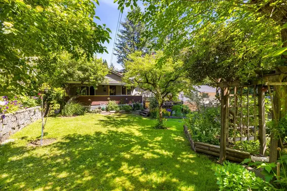 635 East St. James Road, North Vancouver For Sale - image 32