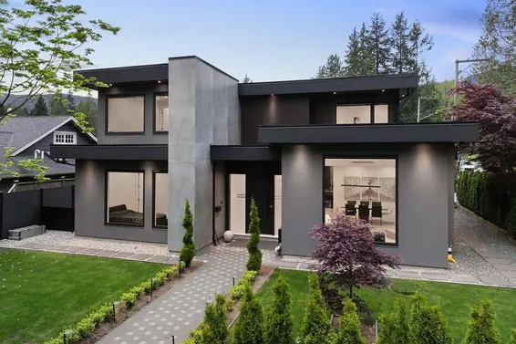 1200 Bedford Court, North Vancouver