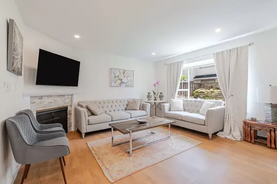 16 901 West 17th Street, North Vancouver