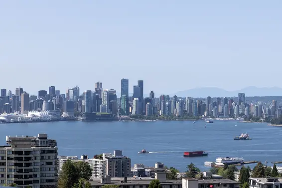 1104 111 13th Street, North Vancouver