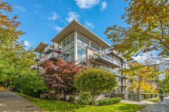 PH4 1288 Chesterfield Avenue, North Vancouver