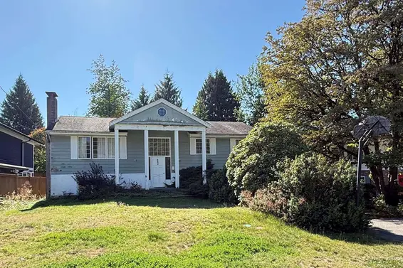 889 Ross Road, North Vancouver
