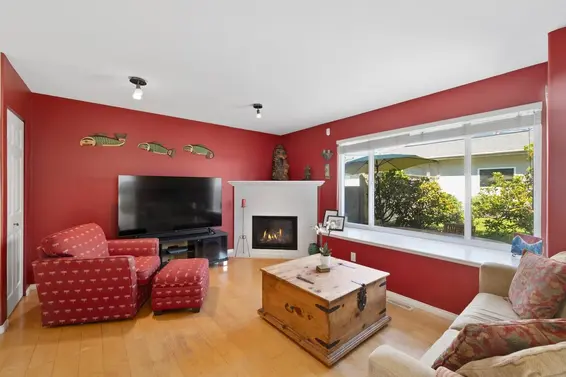 208 East 21St Street, North Vancouver For Sale - image 13