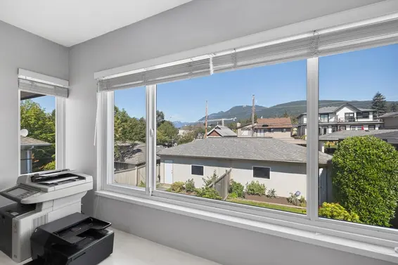 208 East 21St Street, North Vancouver For Sale - image 30