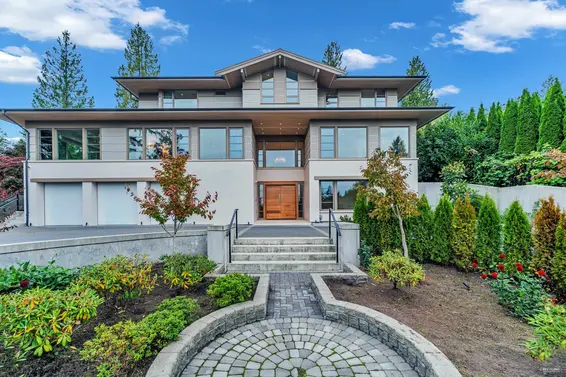 565 Robin Hood Road, West Vancouver