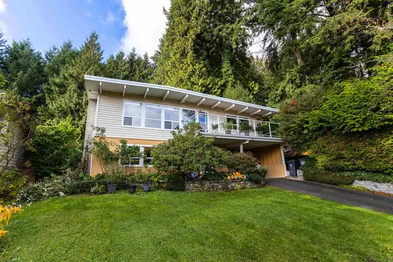3063 Royal Avenue, North Vancouver