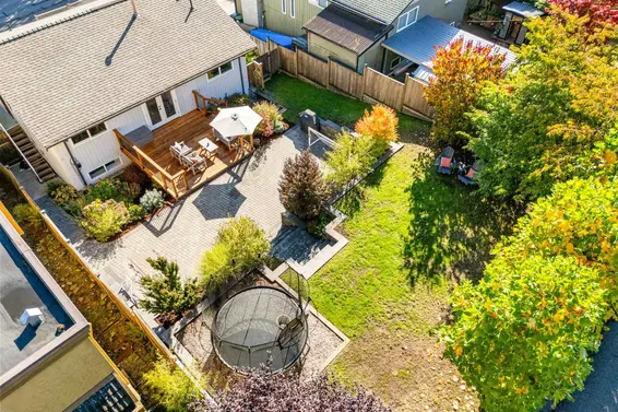 1147 Deep Cove Road, North Vancouver