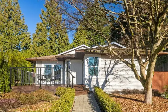 3380 Manning Crescent, North Vancouver