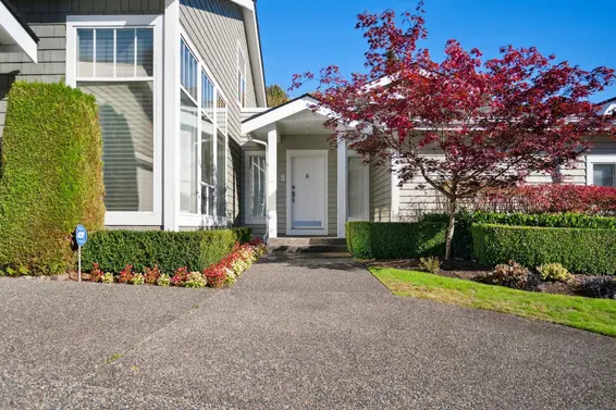 1271 3rd Street, West Vancouver