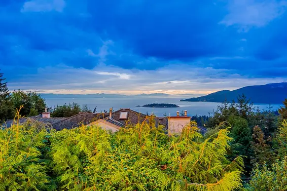 4795 Westwood Drive, West Vancouver For Sale - image 2