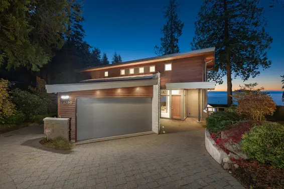6780 Batchelor Bay Place, West Vancouver