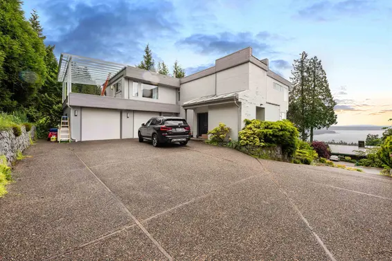 2206 Westhill Drive, West Vancouver For Sale - image 4