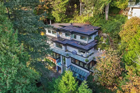 4125 Burkeridge Place, West Vancouver