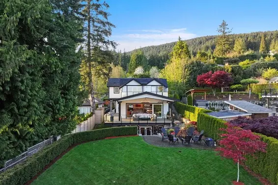 105 Monte Vista Court, North Vancouver