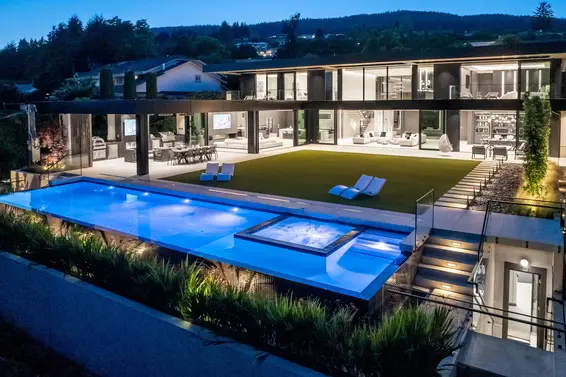 690 Knockmaroon Road, West Vancouver