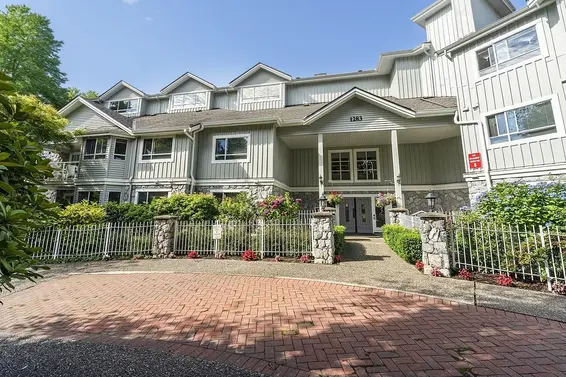 109 1283 Parkgate Avenue, North Vancouver