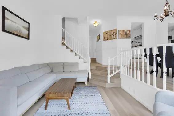 108 216 East 6th Street, North Vancouver