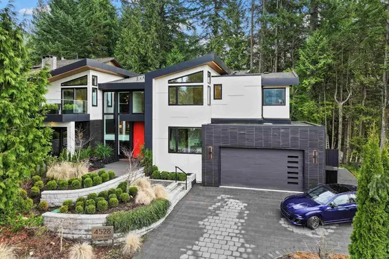 4528 Skyline Drive, North Vancouver