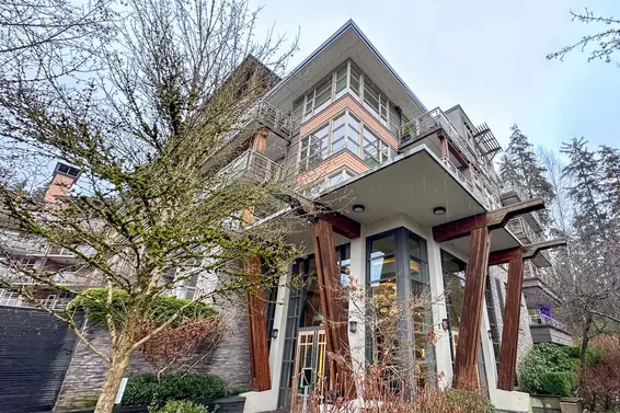 311 3606 Aldercrest Drive, North Vancouver