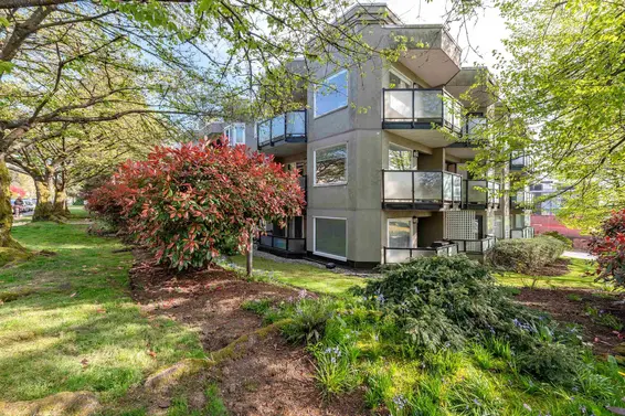 201 175 West 4th Street, North Vancouver