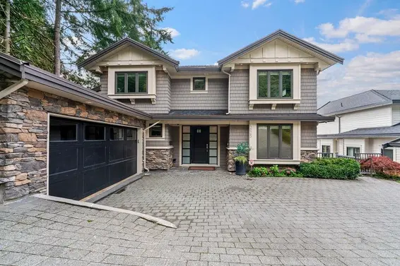 4825 Skyline Drive, North Vancouver