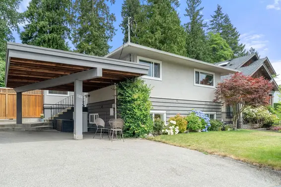 1120 Wellington Drive, North Vancouver