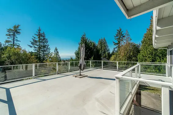 4554 Woodgreen Drive, West Vancouver For Sale - image 18