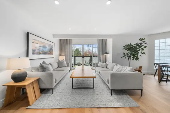 1 224 West 16th Street, North Vancouver