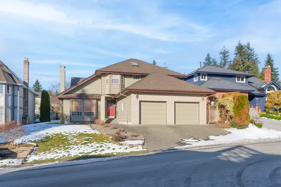 2492 Bendale Road, North Vancouver