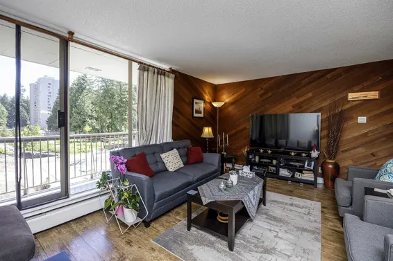 303 2020 Fullerton Avenue, North Vancouver For Sale - image 2