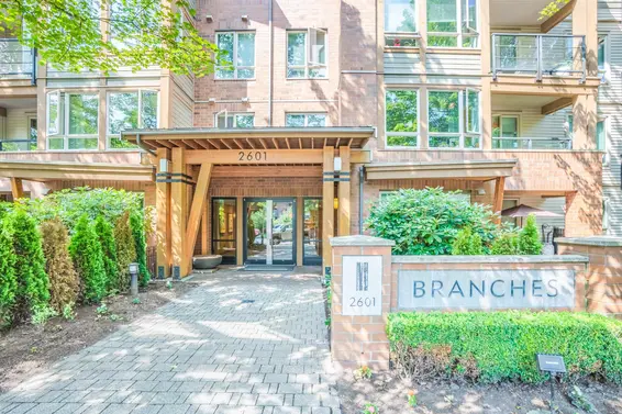 409 2601 Whiteley Court, North Vancouver