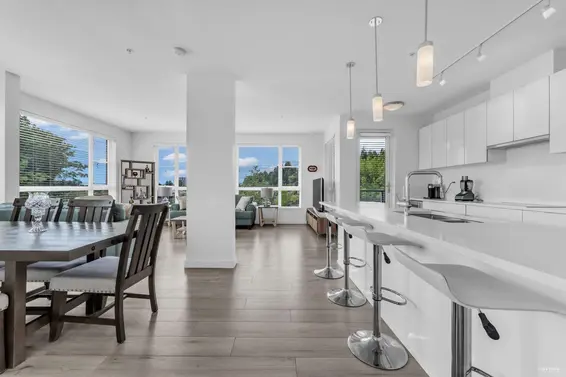 408 1621 Hamilton Avenue, North Vancouver