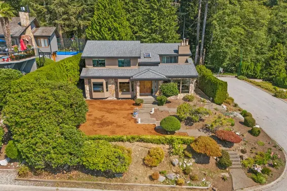 2008 Blairview Avenue, North Vancouver