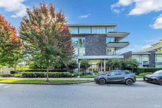 401 866 Arthur Erickson Place, West Vancouver For Sale - image 4