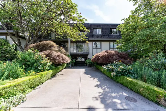 205 307 West 2nd Street, North Vancouver